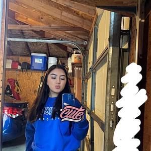 Meet your Posher, Veronica